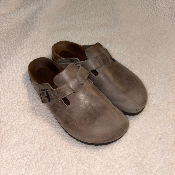 Birkenstock Shoes - Birkenstock Women's Grey Leather Clogs